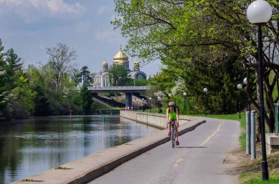 Biking-in-Ottawa-3