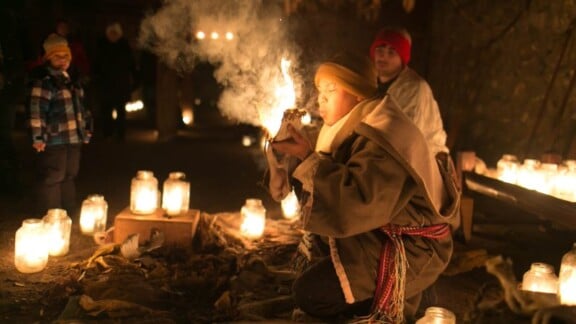 First-Light-firestarting-Sainte-Marie-cropped-for-web-800×450-1