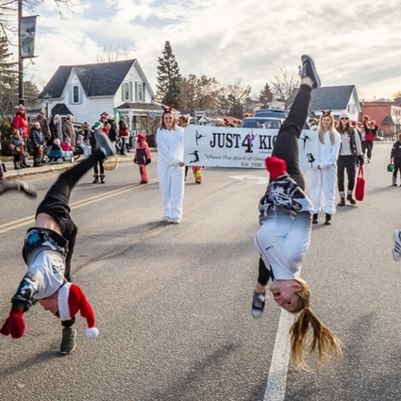 Gravenhurst-Santa-Claus-Parade