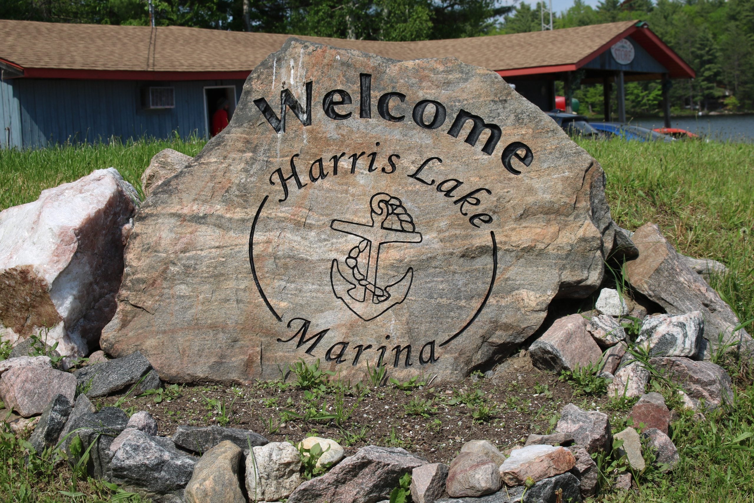 Harris Lake Marina & Cottages