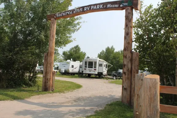 Rv-park-f_Dryden_Natures-inn