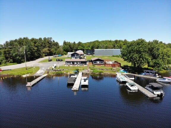 Tait27slandingmarinaonlakemanitouwabing