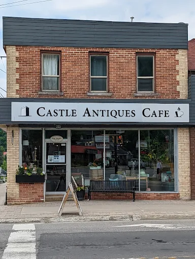 Castle Antiques & Cafe