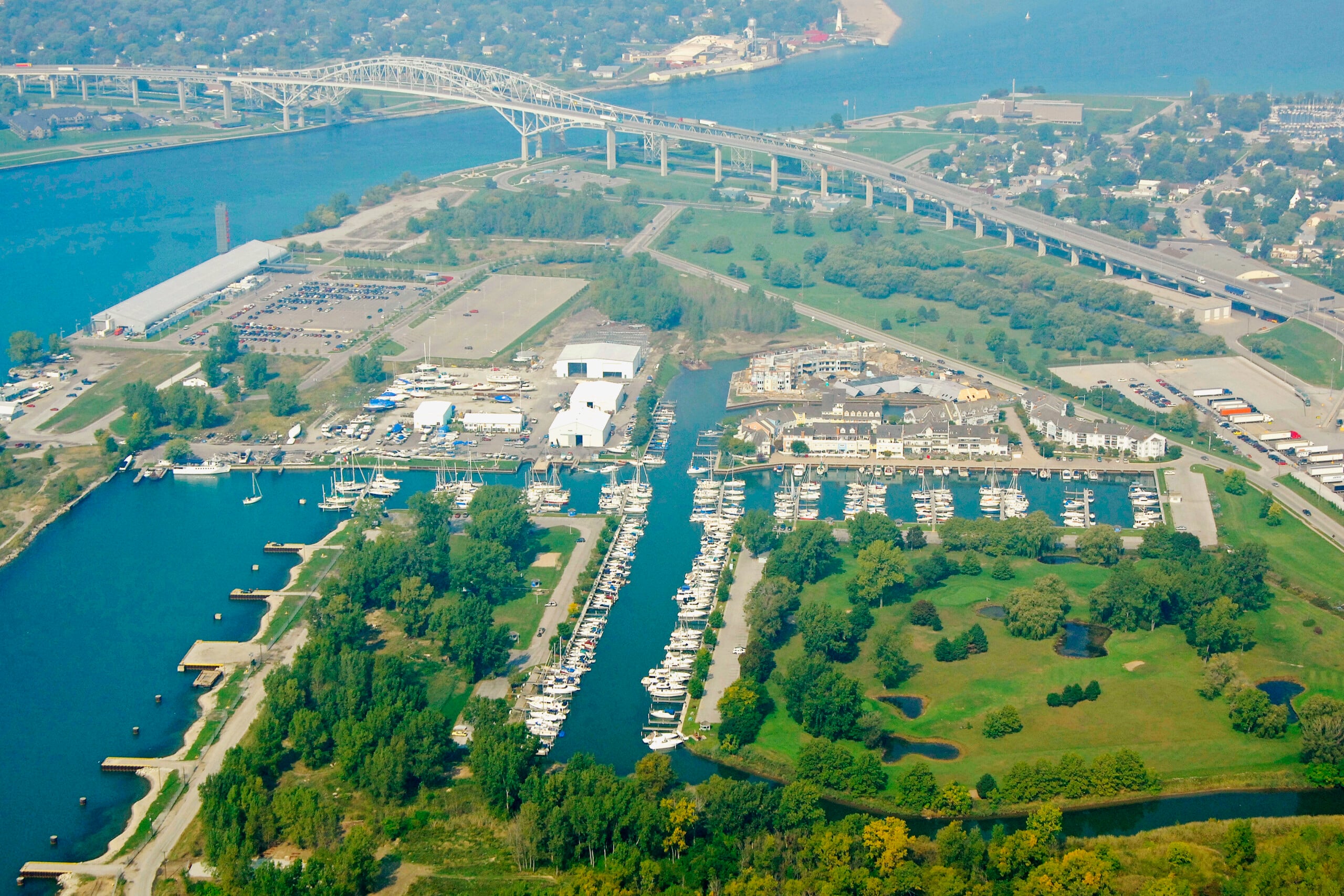 Bridgeview Marina (Sarnia)