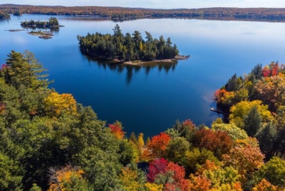 kennisis-lake-haliburton-ontario-00