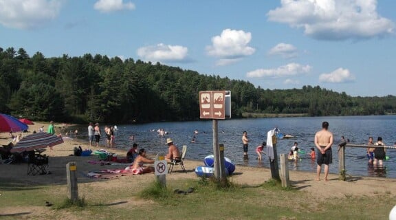 lake-of-two-rivers-picnic