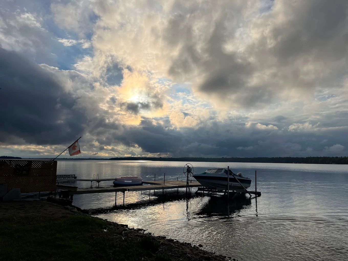 Sturgeon Point Park Beach