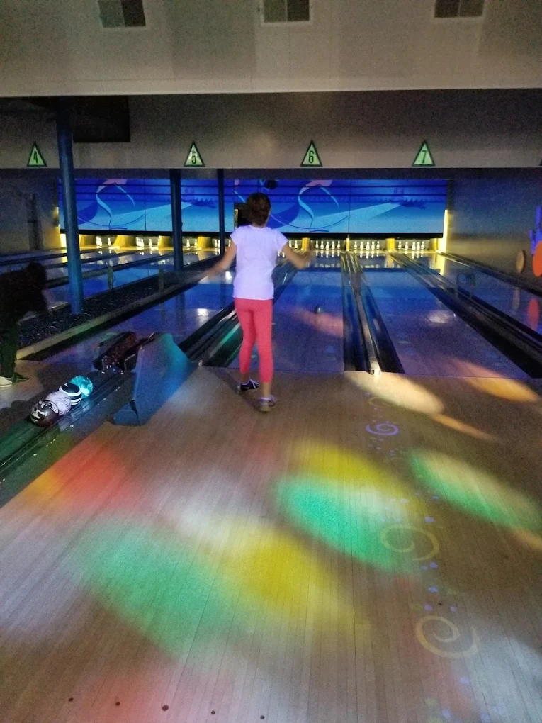 Tri-Town Bowling Lanes
