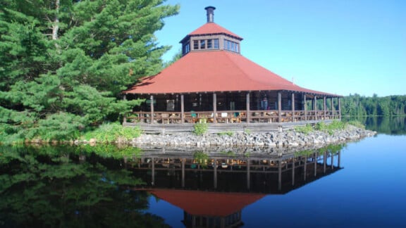 arowhon-pines-resort_5E075D3B-B3C2-E011-4EBCC13C0CBB855B-5e075cf6eee6852_5e075fae-9528-a207-7696649fbfebf558