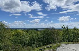Walker’s Point Lookout Trail